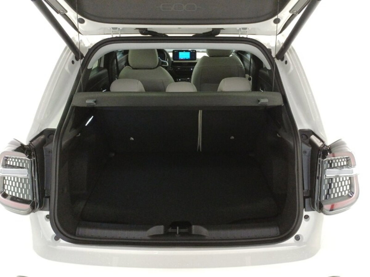 Fiat 600 1.2 hybrid La Prima 110cv auto (19)