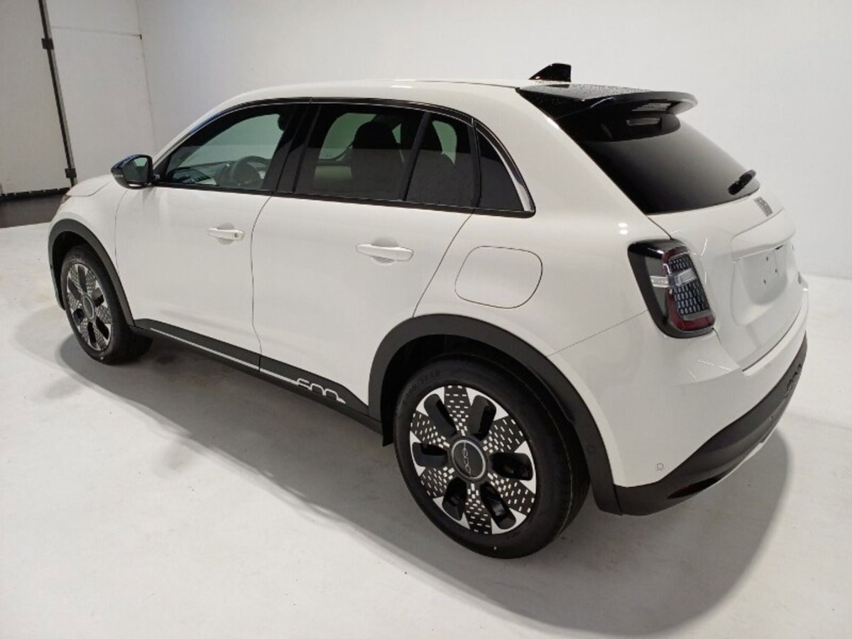 Fiat 600 1.2 hybrid La Prima 110cv auto (4)