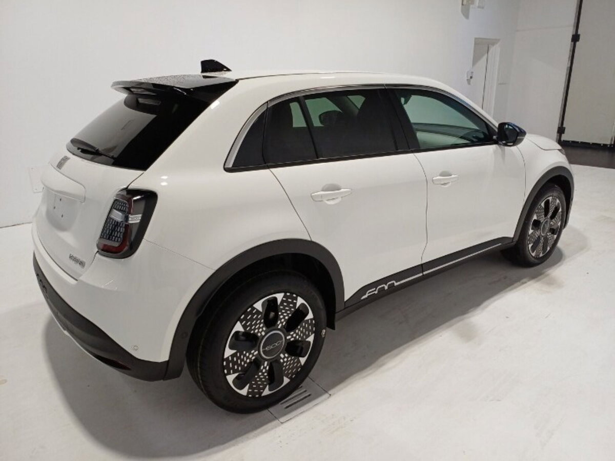 Fiat 600 1.2 hybrid La Prima 110cv auto (6)