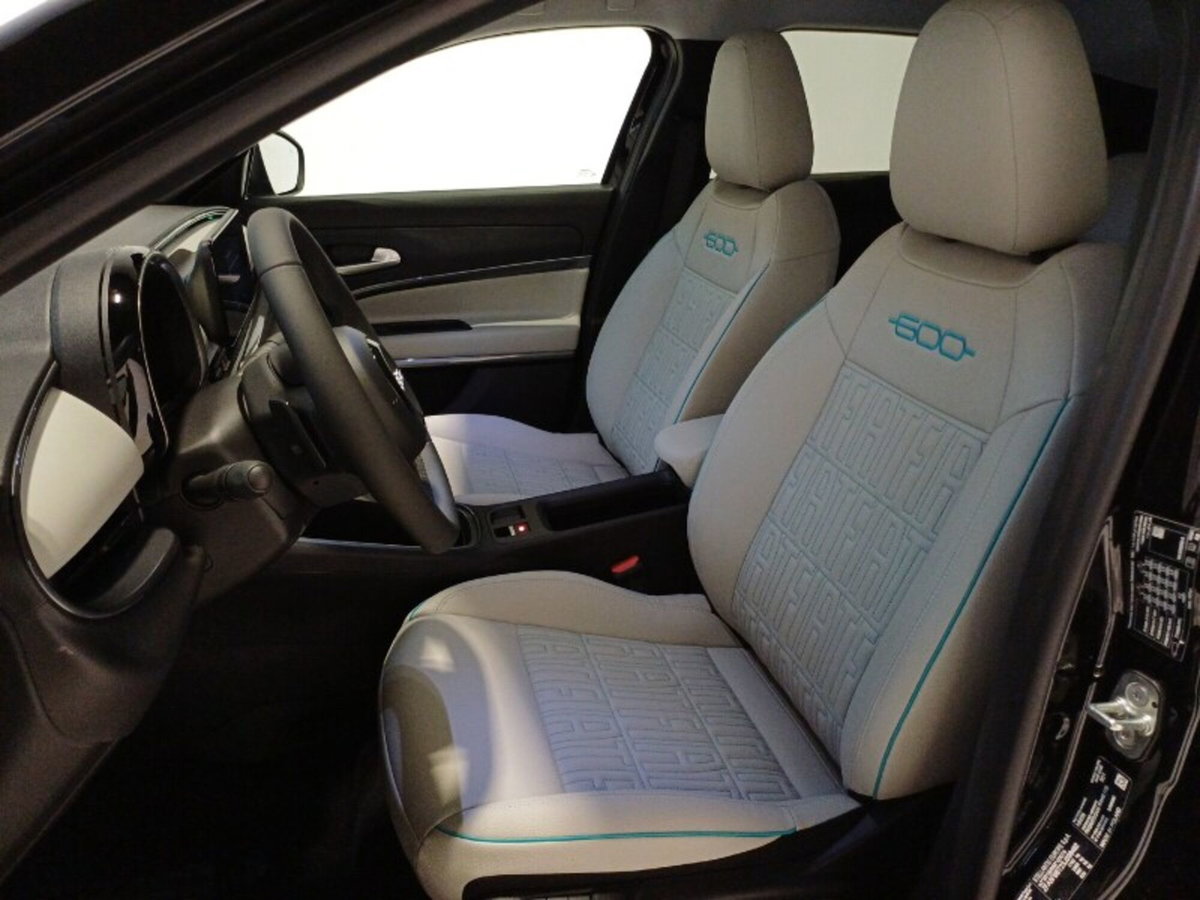 Fiat 600 1.2 hybrid La Prima 110cv auto (16)