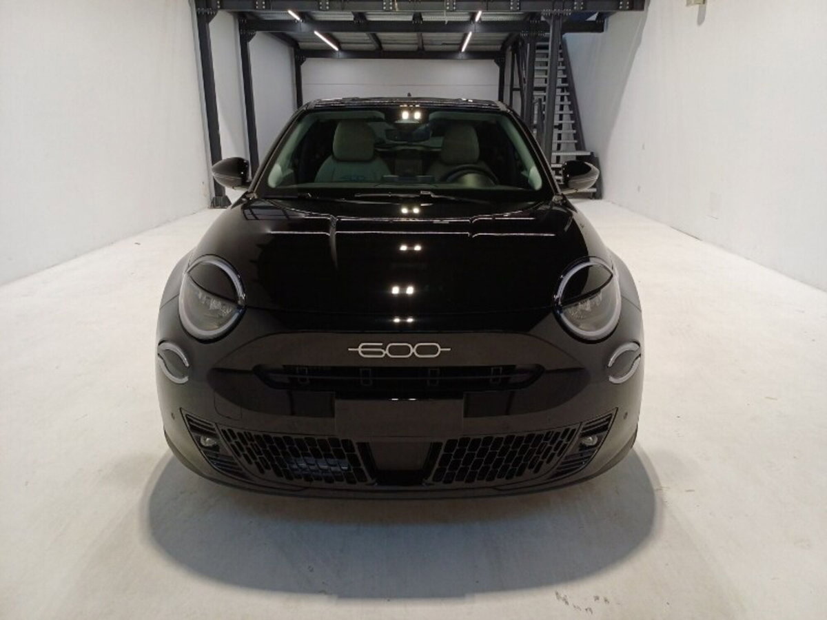 Fiat 600 1.2 hybrid La Prima 110cv auto (2)