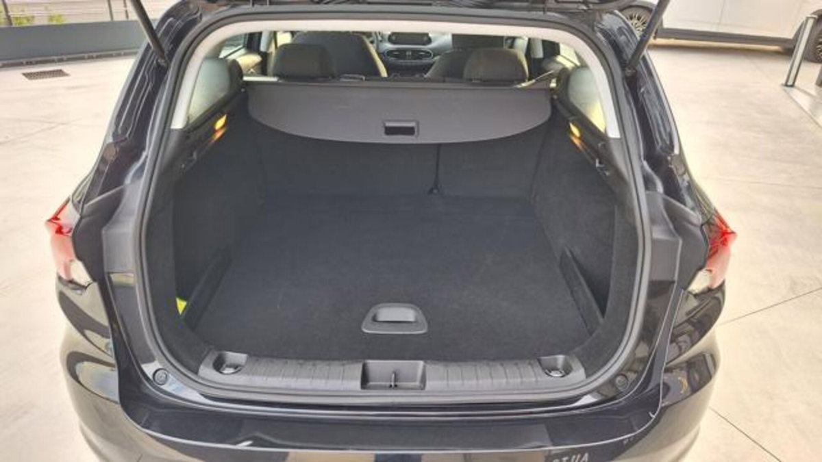 Fiat Tipo Station Wagon Tipo SW 1.6 mjt Cross s&s 130cv (14)