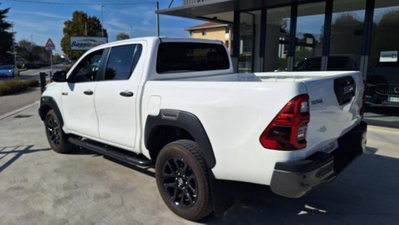 Toyota Hilux 2.8 D A/T 4WD porte Double Cab Invincible (10)