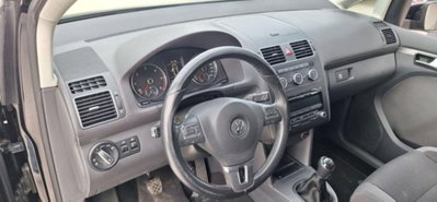 Volkswagen Touran 1.6 TDI Comfortline (14)