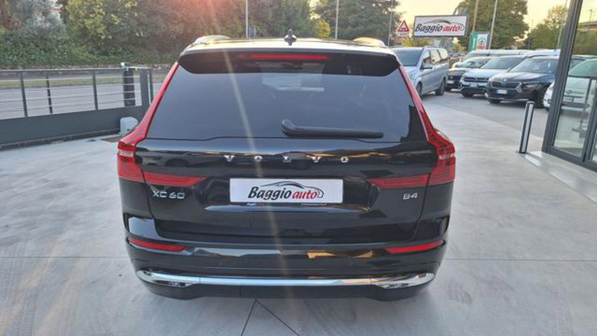 Volvo XC60 B4 (d) AWD automatico Core N1 (10)