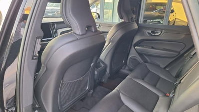 Volvo XC60 B4 (d) AWD automatico Core N1 (11)