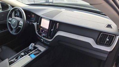 Volvo XC60 B4 (d) AWD automatico Core N1 (12)