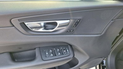 Volvo XC60 B4 (d) AWD automatico Core N1 (14)