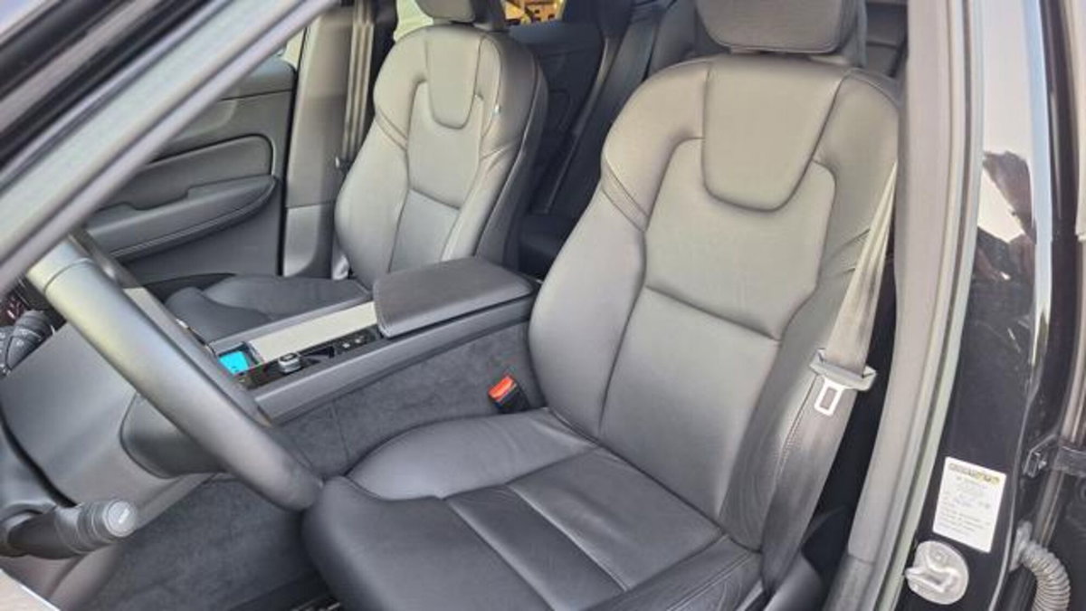 Volvo XC60 B4 (d) AWD automatico Core N1 (19)