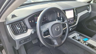 Volvo XC60 B4 (d) AWD automatico Core N1 (2)