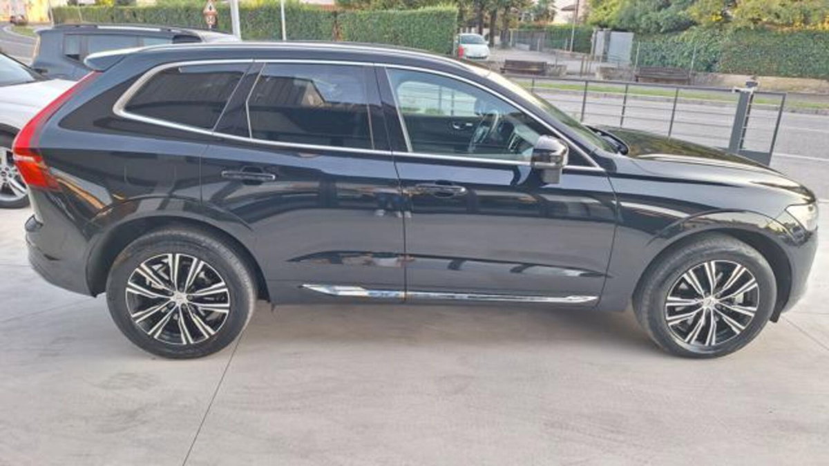 Volvo XC60 B4 (d) AWD automatico Core N1 (20)