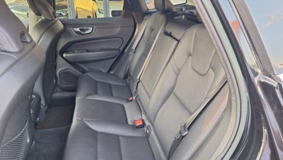 Volvo XC60 B4 (d) AWD automatico Core N1 (3)