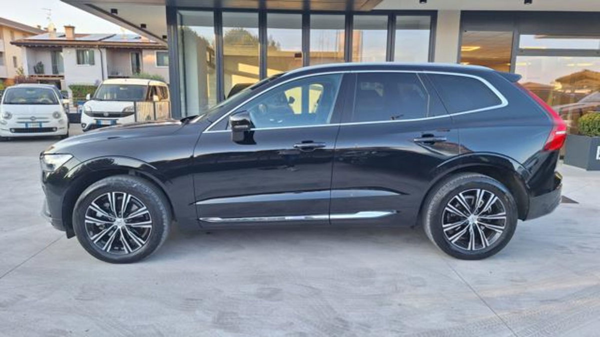 Volvo XC60 B4 (d) AWD automatico Core N1 (4)