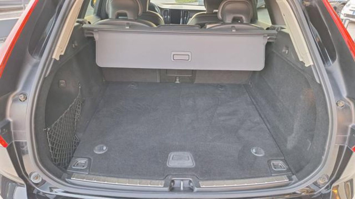 Volvo XC60 B4 (d) AWD automatico Core N1 (5)