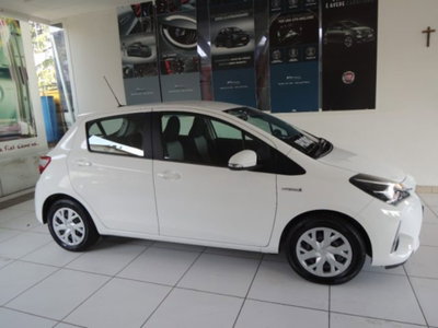 Toyota Yaris Cross 1.5 Hybrid 5p. E-CVT Premiere (3)