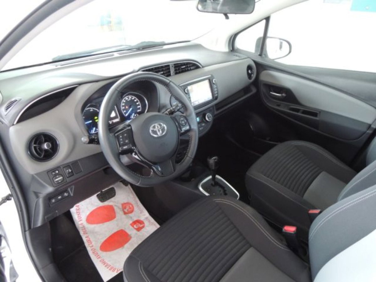 Toyota Yaris Cross 1.5 Hybrid 5p. E-CVT Premiere (6)