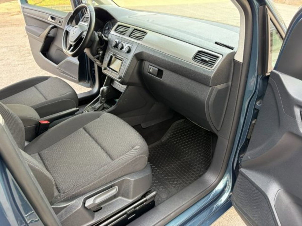 Volkswagen Caddy 1.4 TGI DSG Comfortline (13)