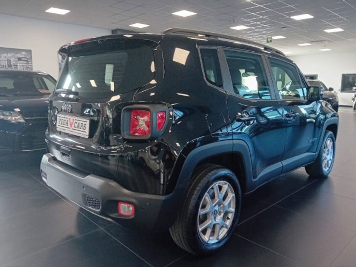 Jeep Renegade 1.3 T4 190CV PHEV 4xe AT6 Limited (4)