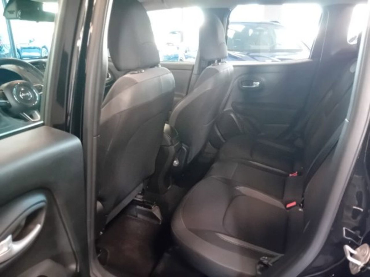 Jeep Renegade 1.3 T4 190CV PHEV 4xe AT6 Limited (7)