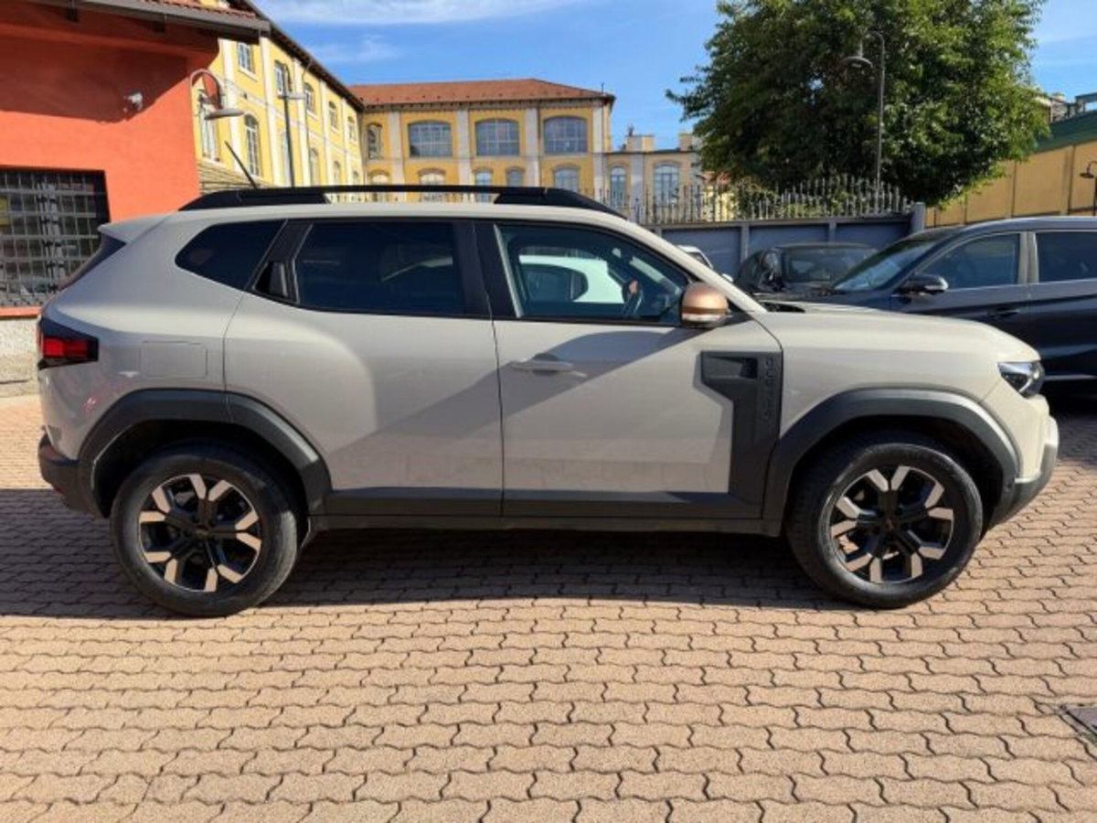 Dacia Duster 1.2 mild hybrid Extreme 4x4 130cv (4)