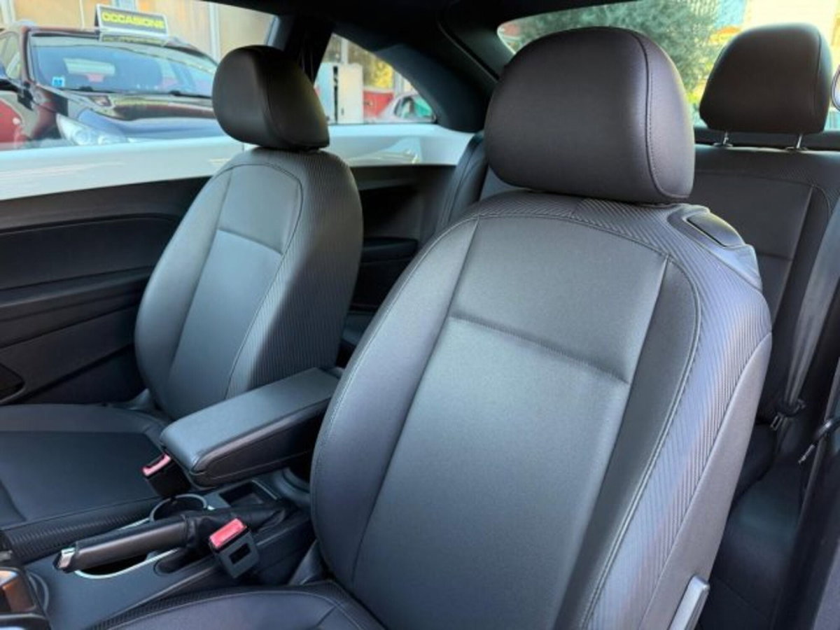 Volkswagen Maggiolino 2.0 TSI DSG Sport (12)