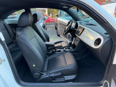 Volkswagen Maggiolino 2.0 TSI DSG Sport (13)