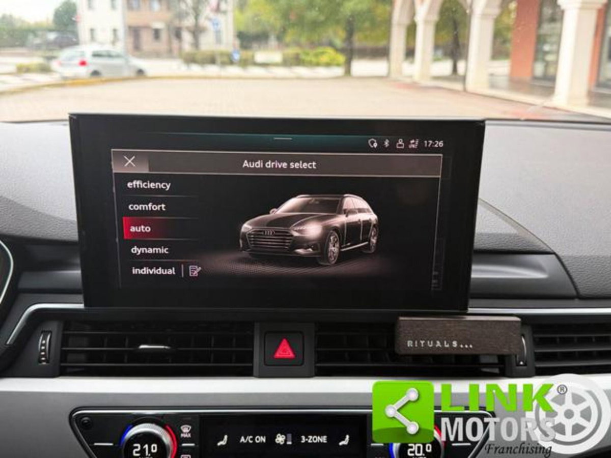 Audi A4 Avant 35 TDI/163 CV S tronic Business Advanced (15)