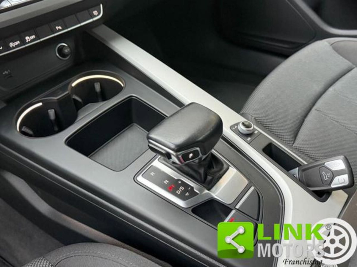 Audi A4 Avant 35 TDI/163 CV S tronic Business Advanced (9)