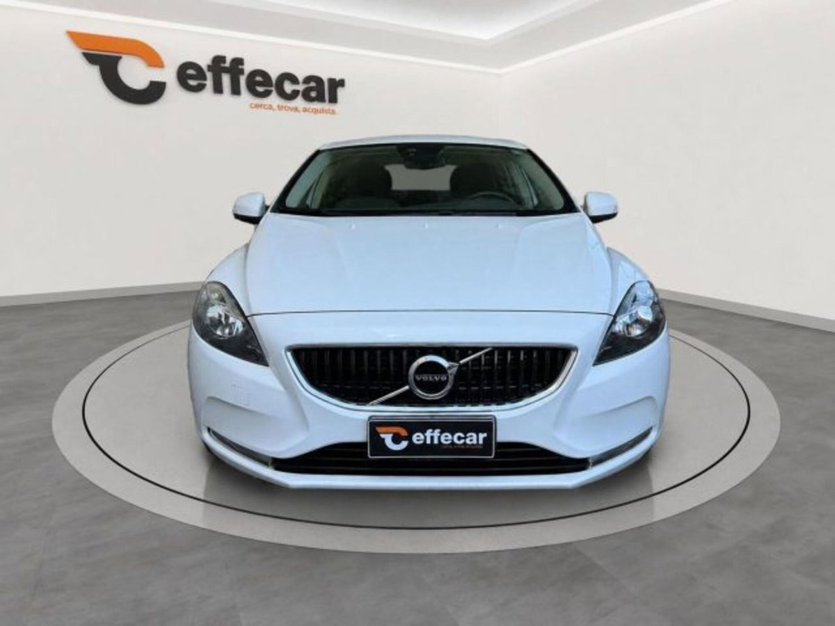 Volvo V40 D2 Kinetic N1 (2)