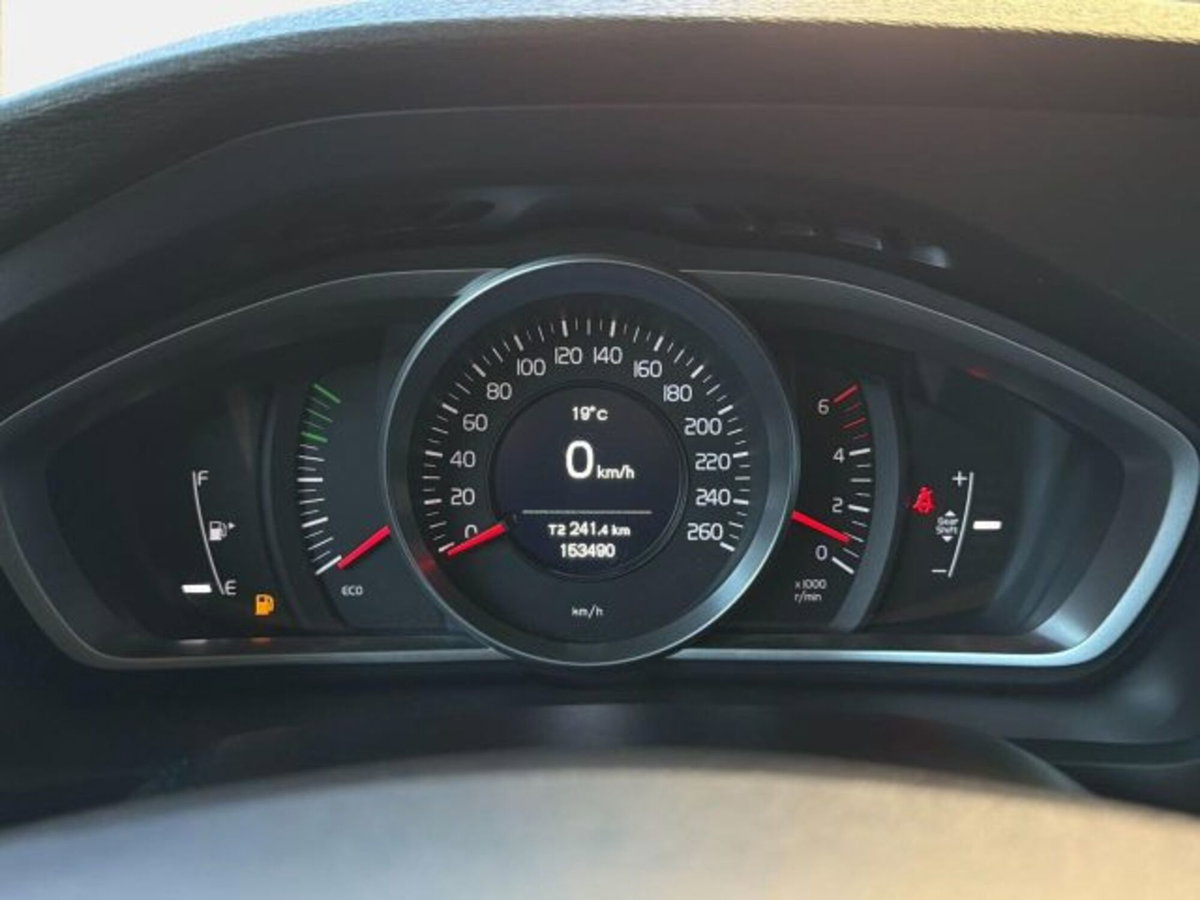 Volvo V40 D2 Kinetic N1 (9)