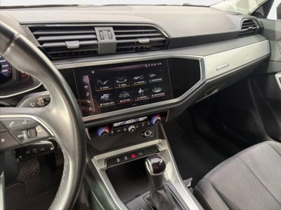 Audi Q3 35 TDI quattro S tronic Business (10)