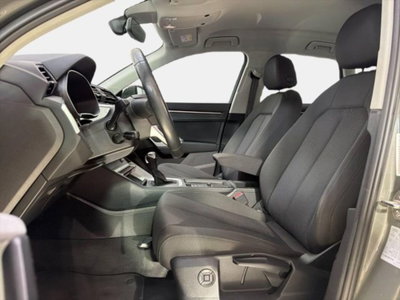 Audi Q3 35 TDI quattro S tronic Business (12)