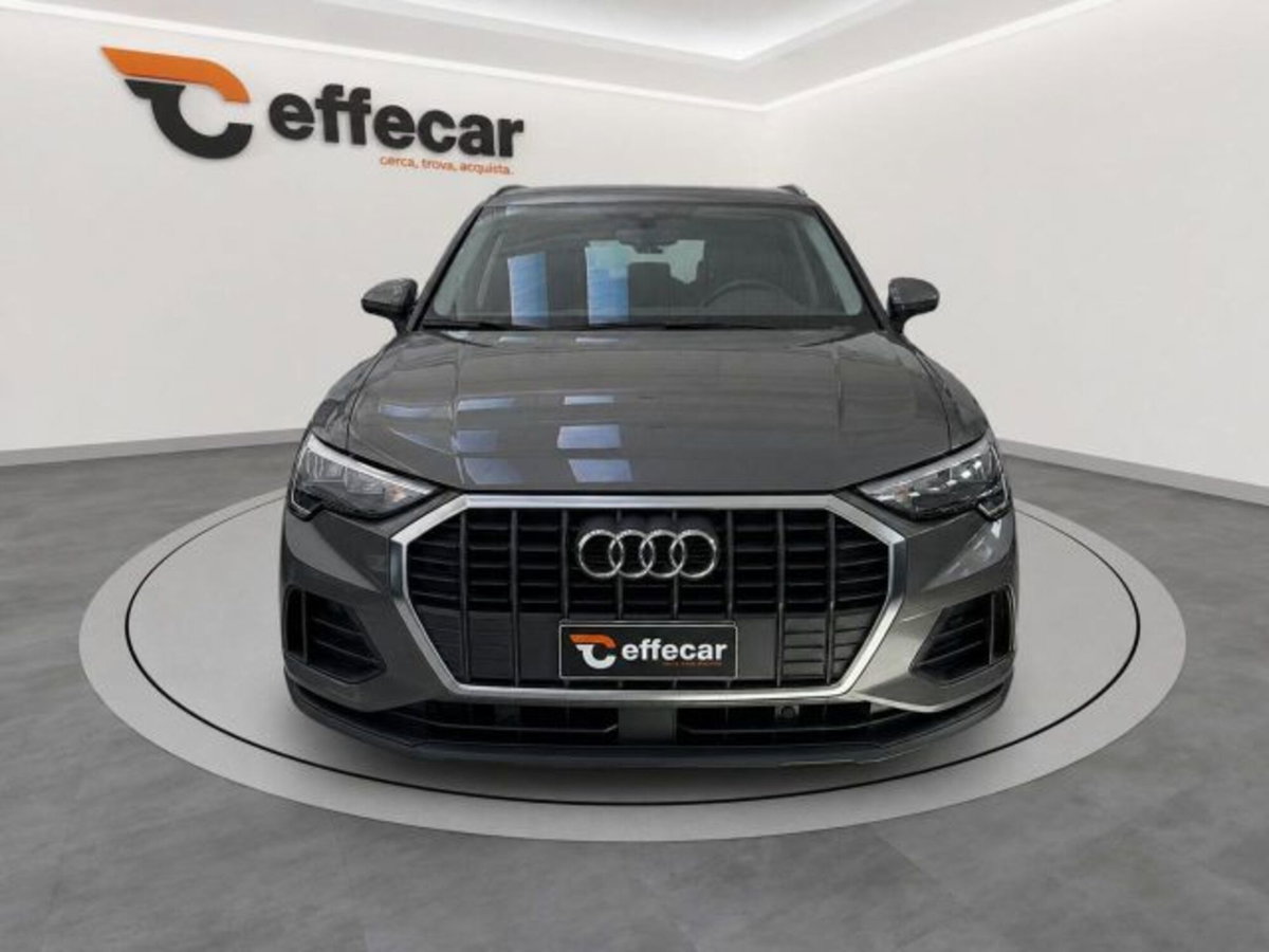 Audi Q3 35 TDI quattro S tronic Business (2)