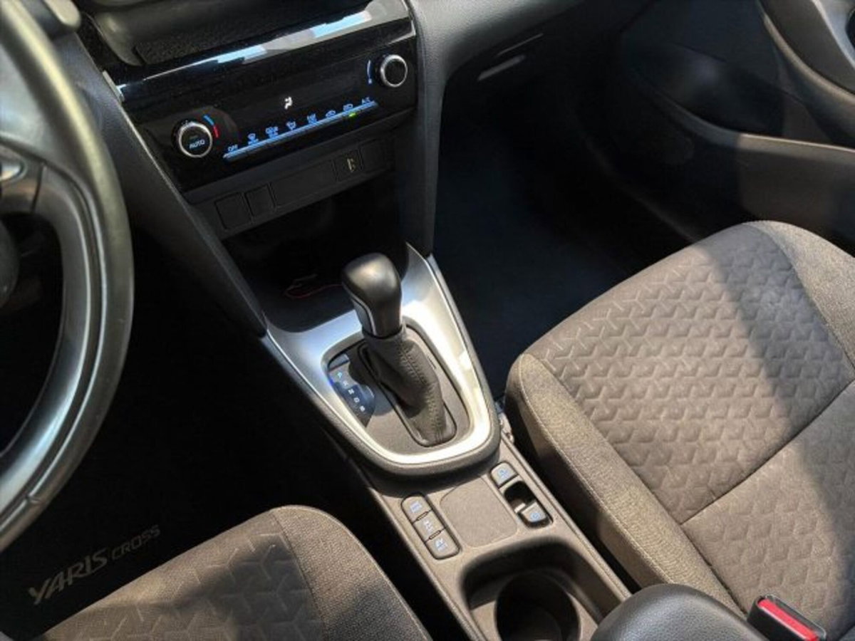 Toyota Yaris Cross 1.5h GR Sport Black Sky fwd 116cv e-cvt (11)