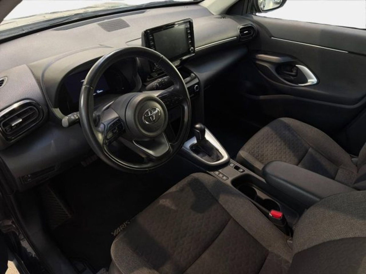 Toyota Yaris Cross 1.5h GR Sport Black Sky fwd 116cv e-cvt (7)