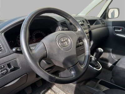 Toyota Corolla Verso 1.8 16V (8)