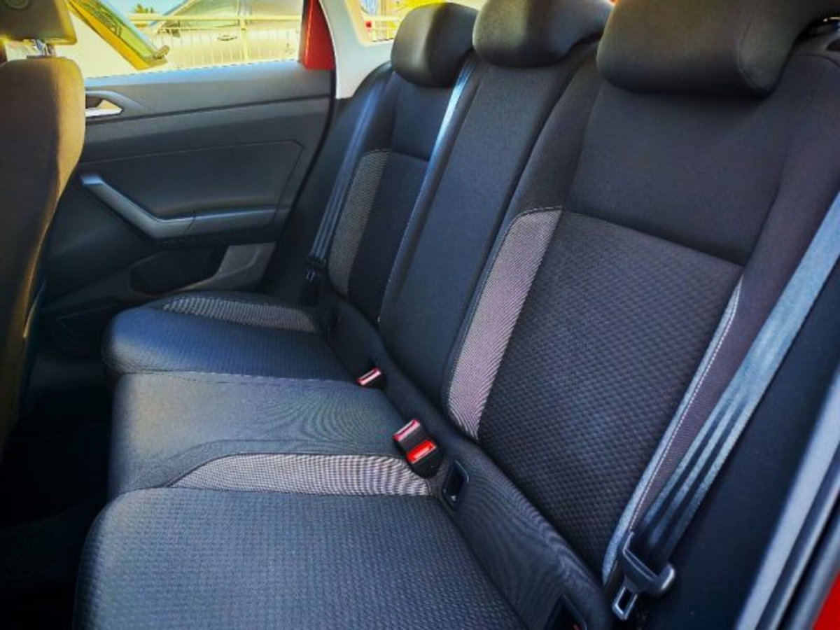 Volkswagen Taigo 1.0 tsi Life 95cv (9)