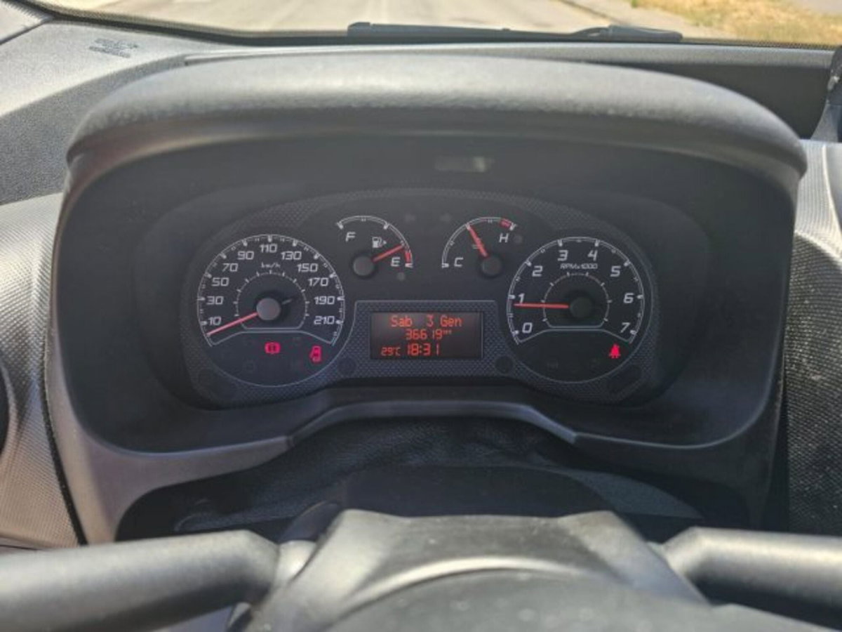 Fiat Fiorino 1.3 MJT 75CV Furgone Adventure E5+ (16)