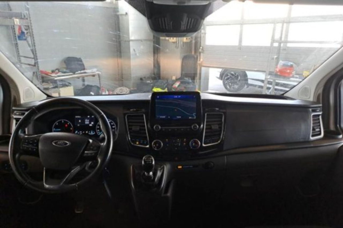 Ford Transit Custom Furgone 320 2.0 EcoBlue 130 PL-DC Furgone Titanium (6)