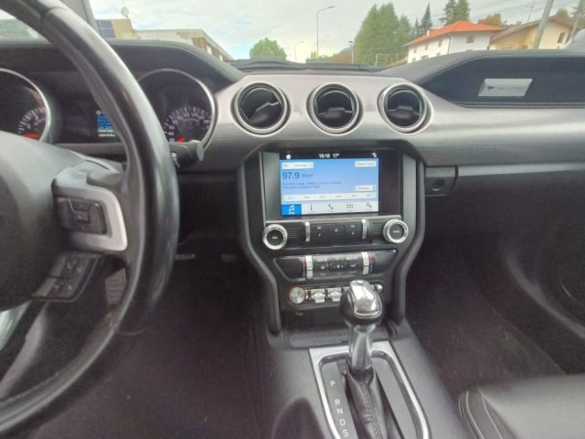 Ford Mustang Coupé Fastback 2.3 EcoBoost aut. (14)