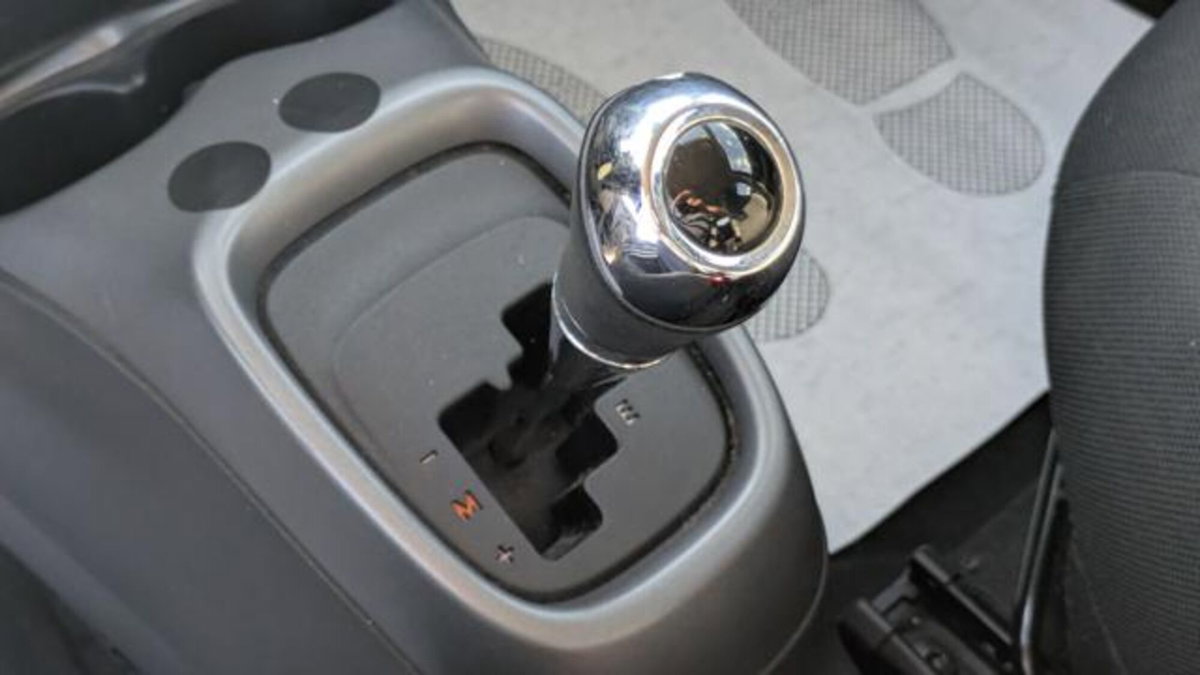 Toyota Aygo Connect 1.0 VVT-i 72 CV 5 porte x-cool (8)