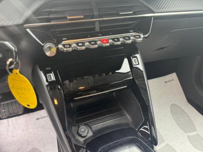 Peugeot 208 50 kWh Allure (7)