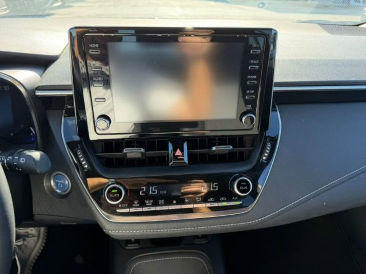 Toyota Corolla 1.8 Hybrid Style (17)