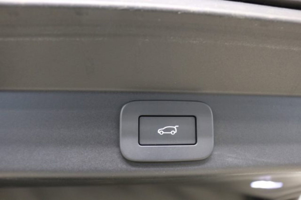 Land Rover Range Rover 3.0D l6 350 CV Autobiography (17)