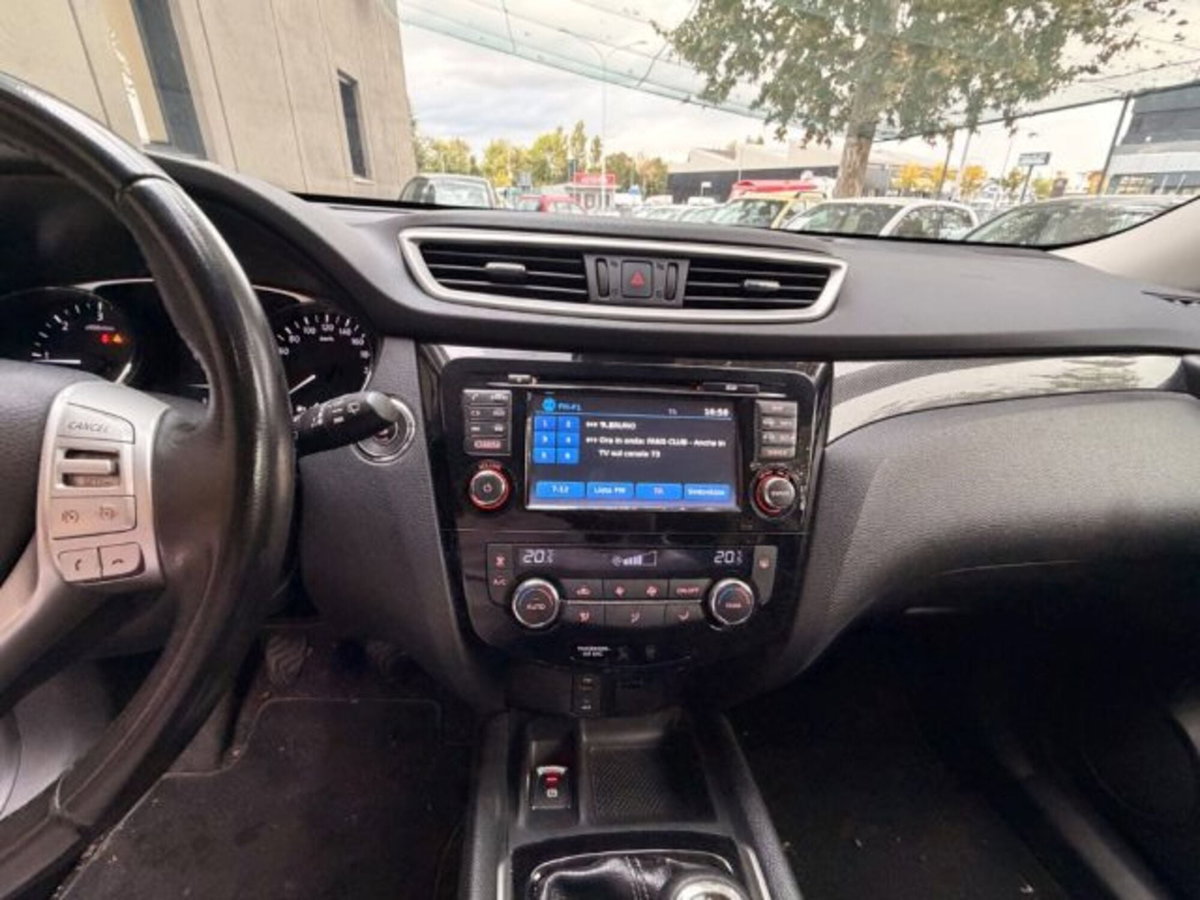 Nissan X-Trail 1.6 dCi 4WD Tekna (13)
