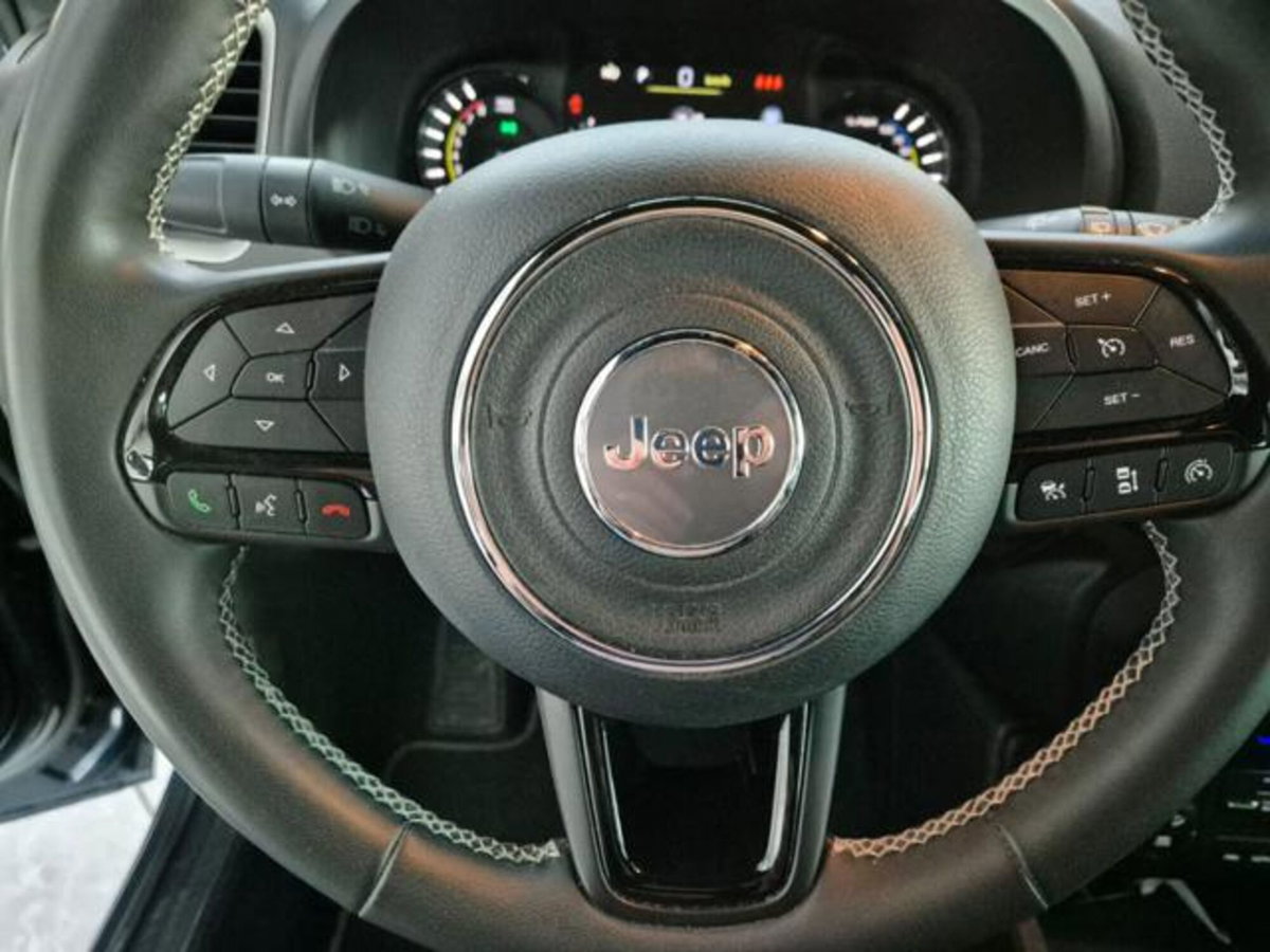 Jeep Renegade 1.3 T4 190CV PHEV 4xe AT6 80th Anniversary (10)