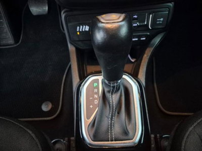 Jeep Renegade 1.3 T4 190CV PHEV 4xe AT6 80th Anniversary (14)