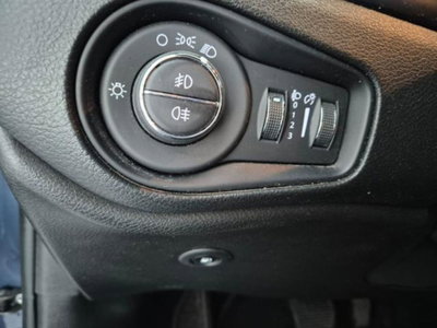 Jeep Renegade 1.3 T4 190CV PHEV 4xe AT6 80th Anniversary (15)
