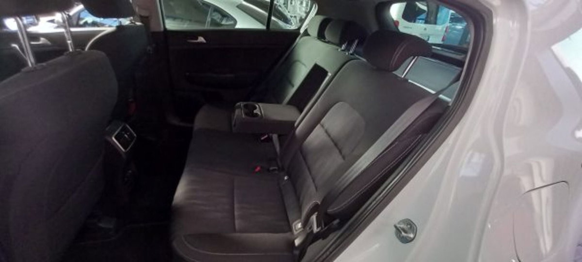 Kia Sportage 1.6 GDI 2WD Business Class (8)