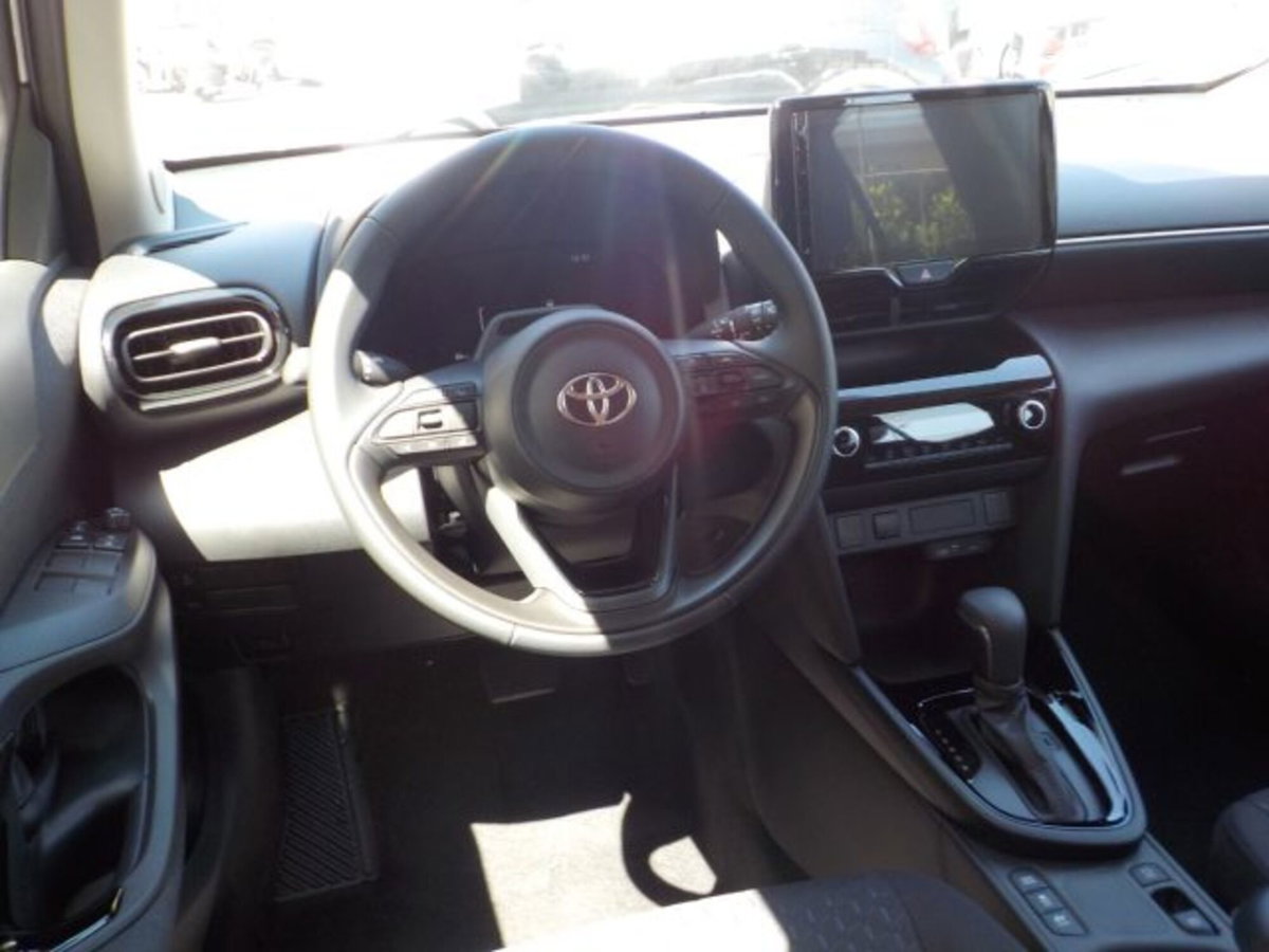 Toyota Yaris Cross 1.5 Hybrid 5p. E-CVT Premiere (4)